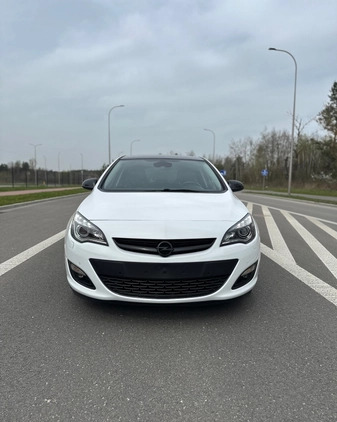 Opel Astra cena 28500 przebieg: 220000, rok produkcji 2013 z Czaplinek małe 56